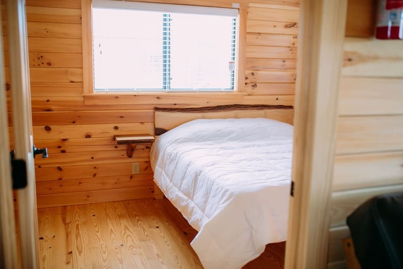 Yogi Bear Cabin Accessible-5